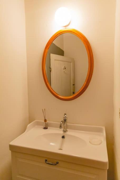 Cozy & Quiet 2br Outside Ztl & 10min From Center Apartment *